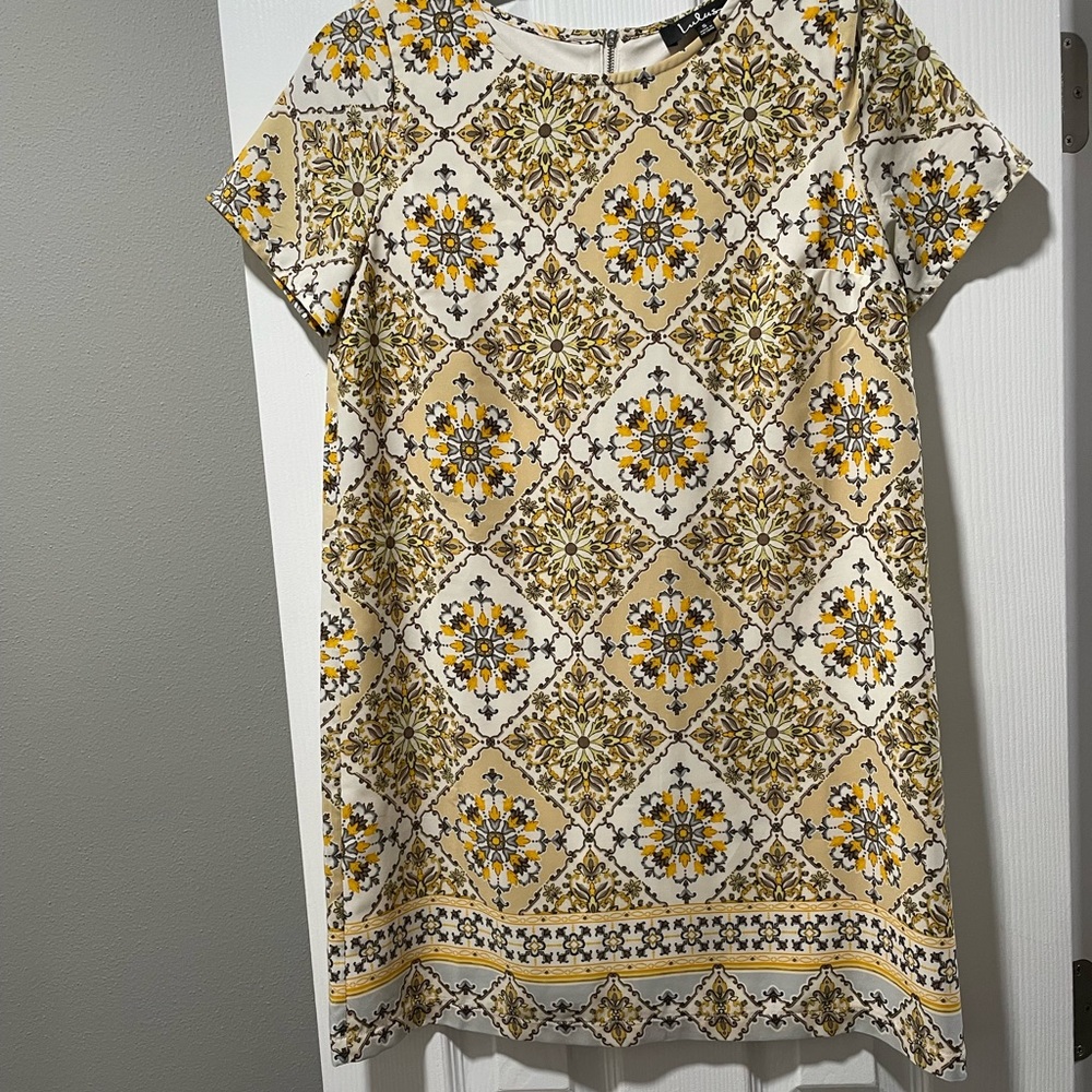 Like New Lulus Yellow Printed Shift Dress - Small